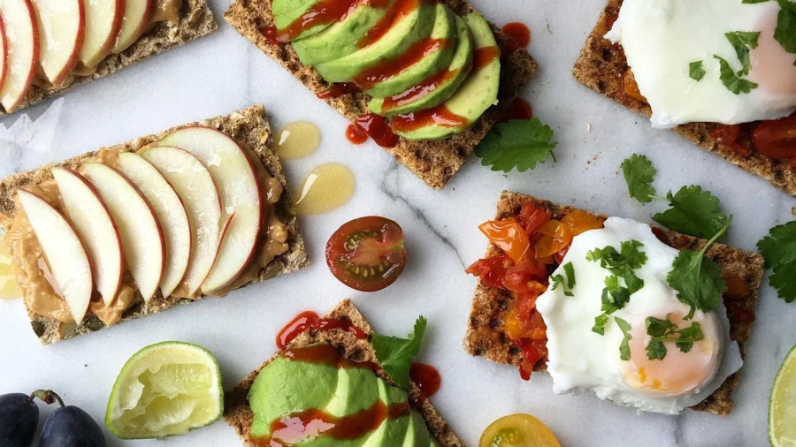 avocado-egg-toast